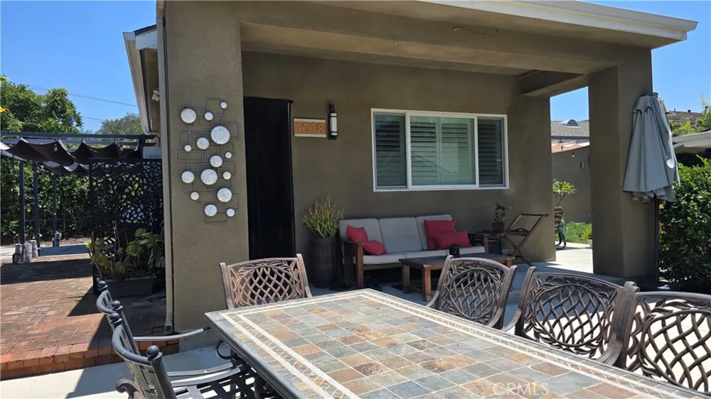 1018 La Presa Drive Pasadena, CA 91107