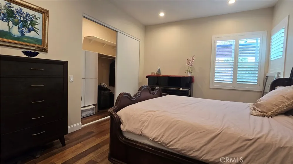 1018 La Presa Drive Pasadena, CA 91107