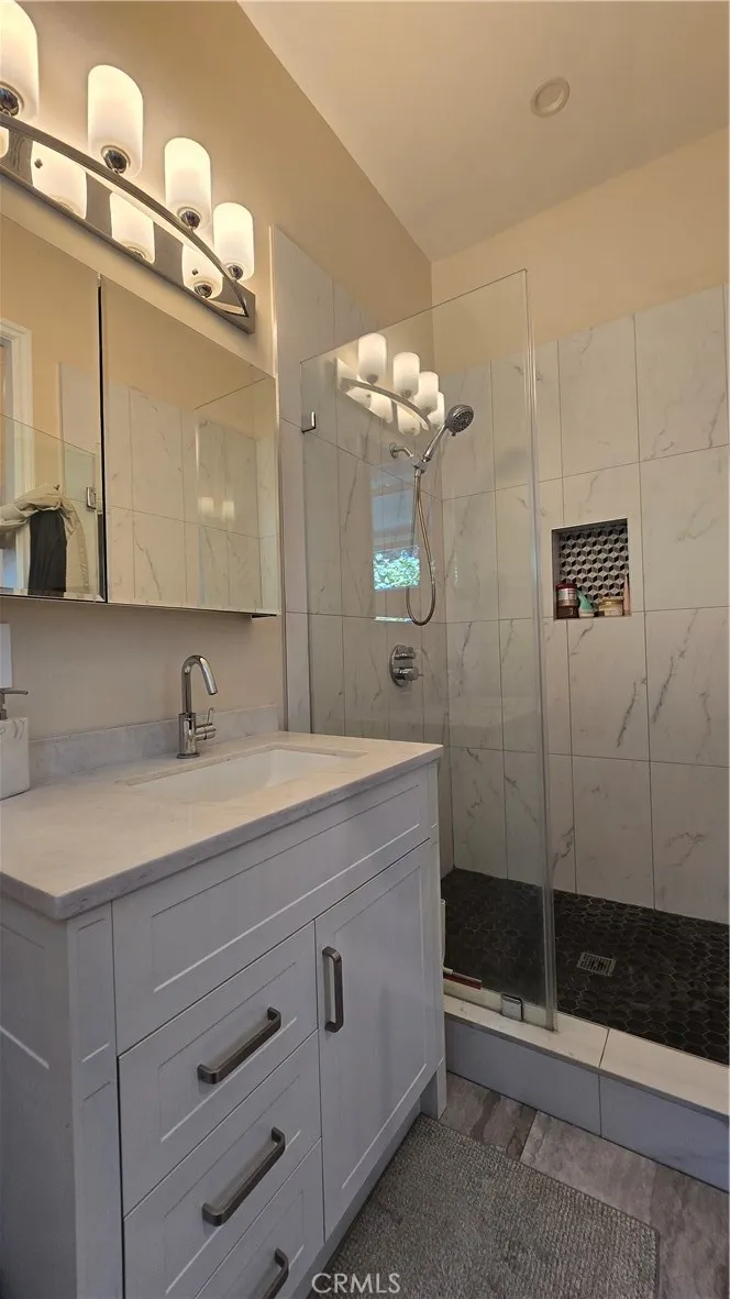 1018 La Presa Drive Pasadena, CA 91107