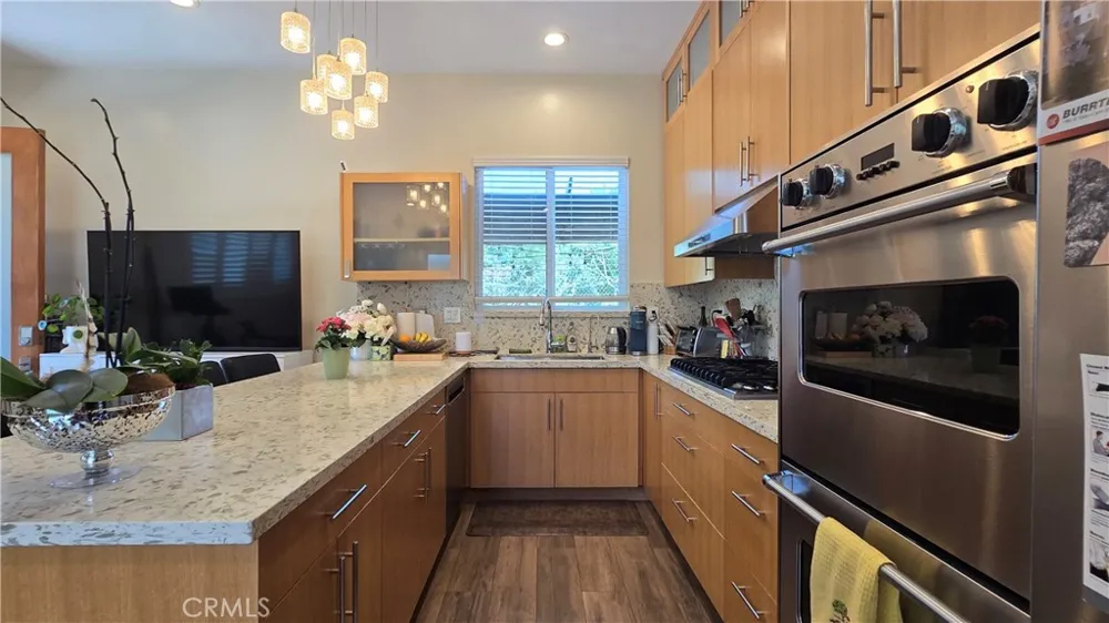 1018 La Presa Drive Pasadena, CA 91107