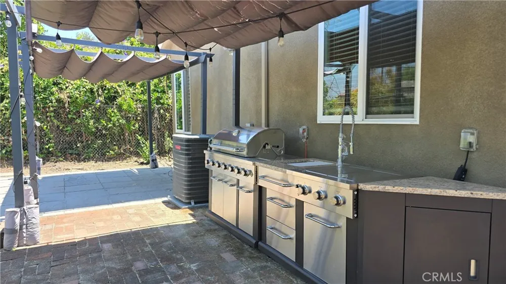 1018 La Presa Drive Pasadena, CA 91107