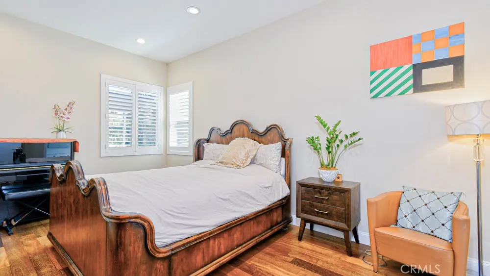 1018 La Presa Drive Pasadena, CA 91107