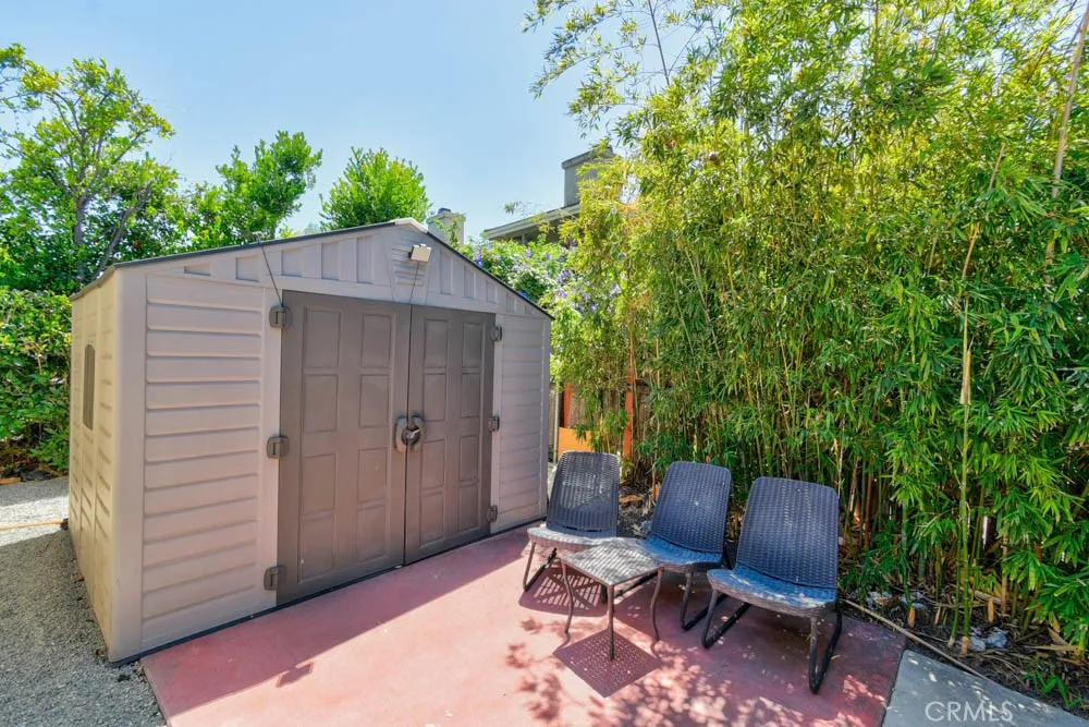 1018 La Presa Drive Pasadena, CA 91107
