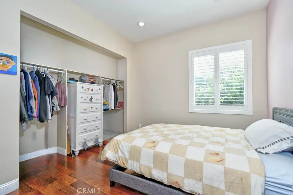 1018 La Presa Drive Pasadena, CA 91107