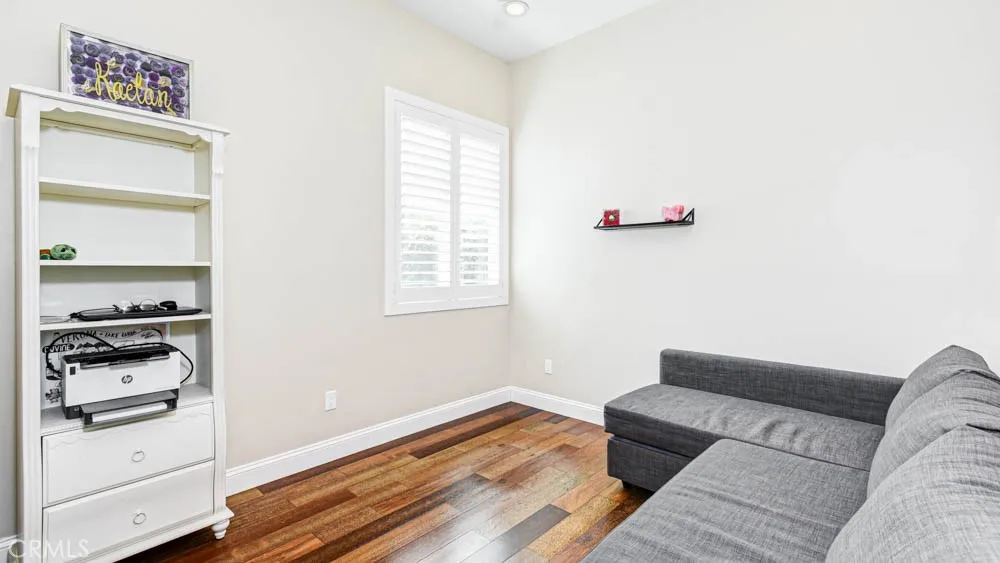 1018 La Presa Drive Pasadena, CA 91107