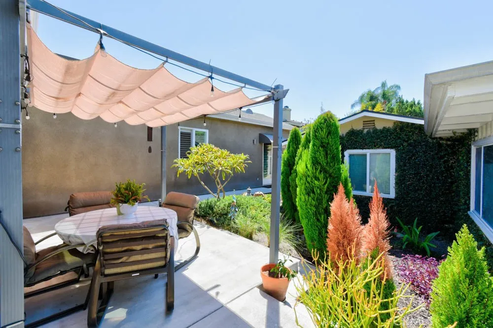 1018 La Presa Drive Pasadena, CA 91107