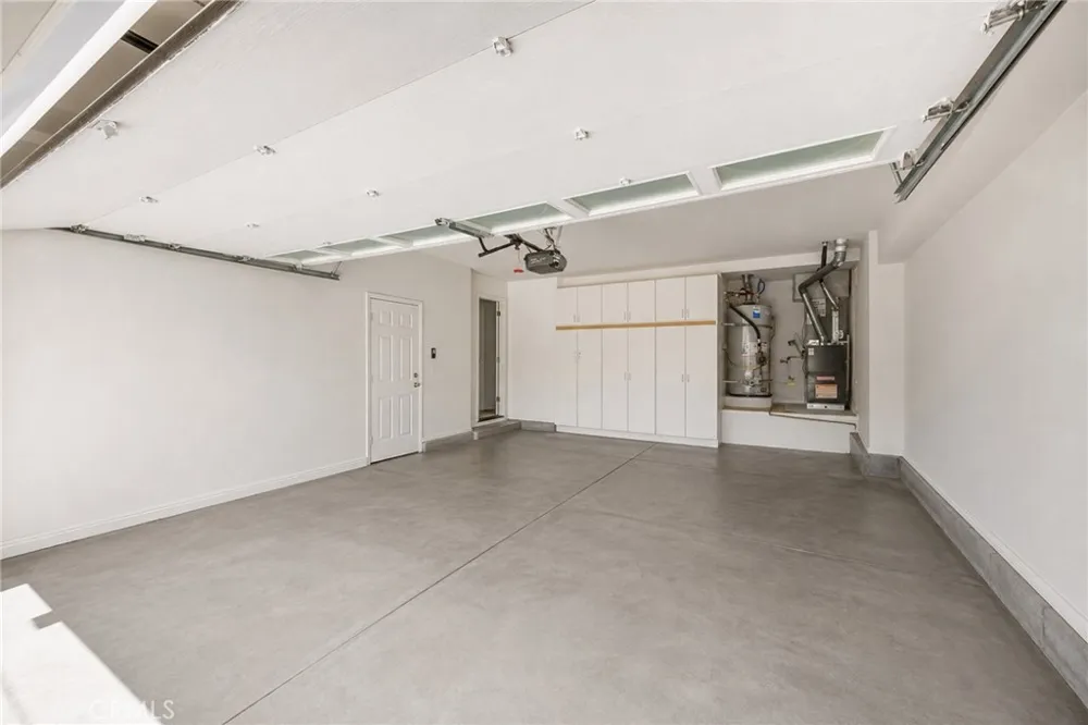 2302 Ridgeview Avenue Rowland Heights, CA 91748
