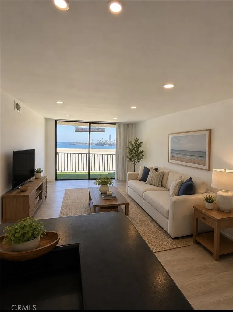 1140 E Ocean Boulevard #136 Long Beach, CA 90802