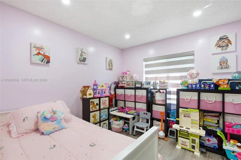 9011 NW 193rd Ter Hialeah, FL 33018