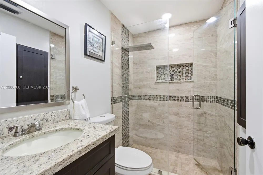 9011 NW 193rd Ter Hialeah, FL 33018