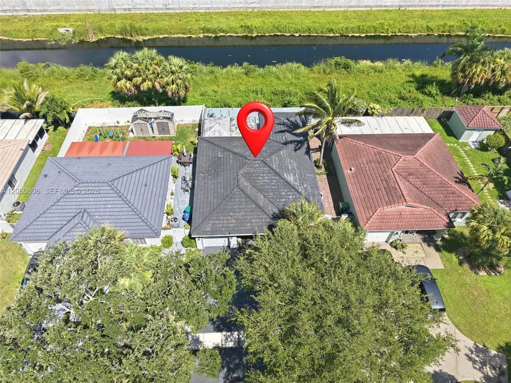 9011 NW 193rd Ter Hialeah, FL 33018