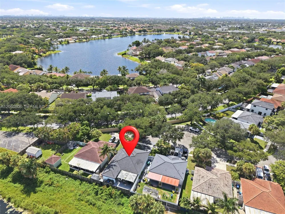9011 NW 193rd Ter Hialeah, FL 33018