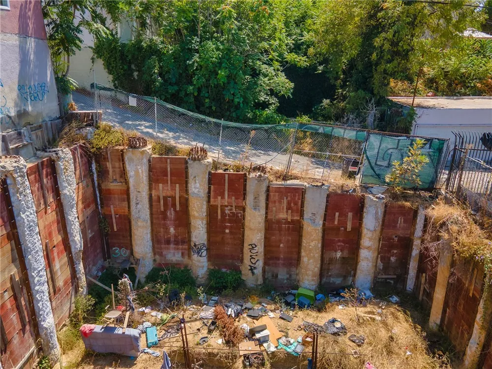 1492 W Sunset Boulevard Los Angeles, CA 90026