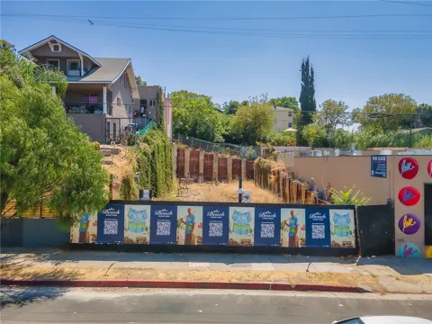 1492 W Sunset Boulevard