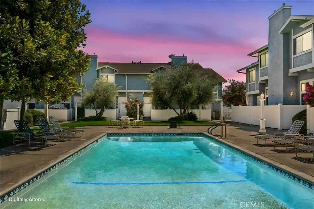 15106 Nordhoff #7 North Hills, CA 91343