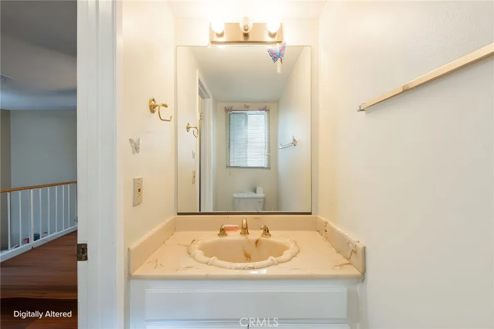 15106 Nordhoff #7 North Hills, CA 91343