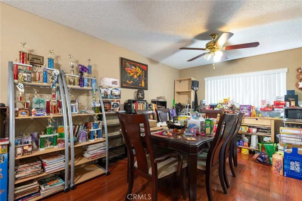 15106 Nordhoff #7 North Hills, CA 91343
