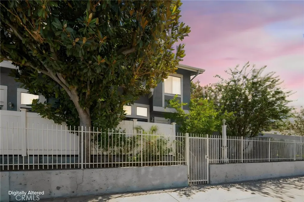15106 Nordhoff #7 North Hills, CA 91343