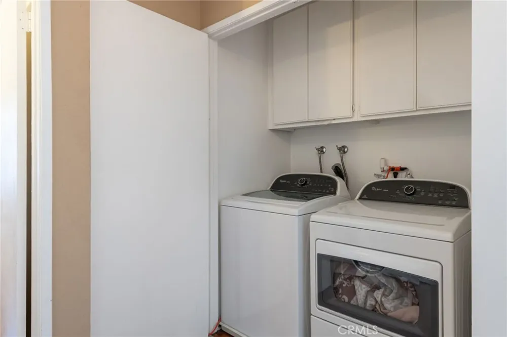15106 Nordhoff #7 North Hills, CA 91343