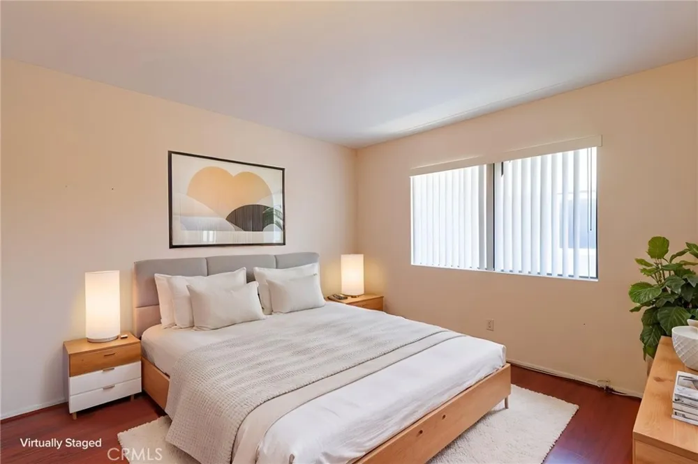 15106 Nordhoff #7 North Hills, CA 91343