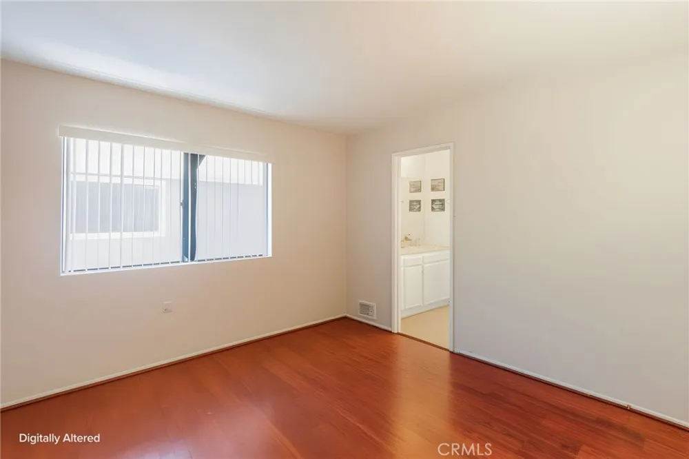 15106 Nordhoff #7 North Hills, CA 91343
