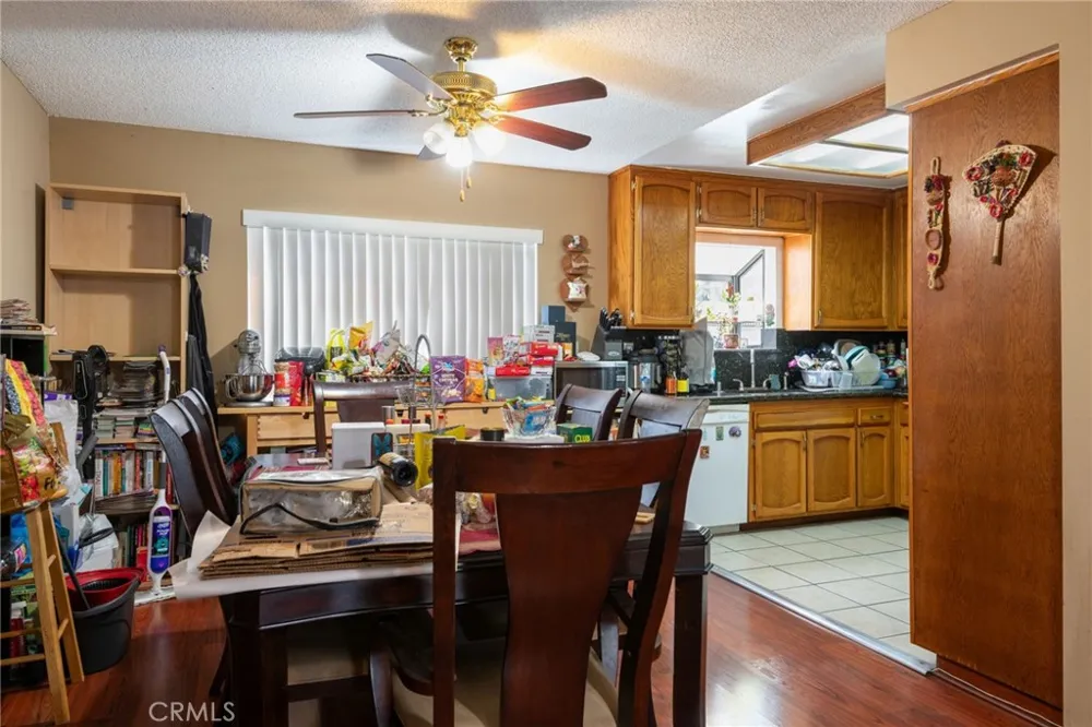 15106 Nordhoff #7 North Hills, CA 91343