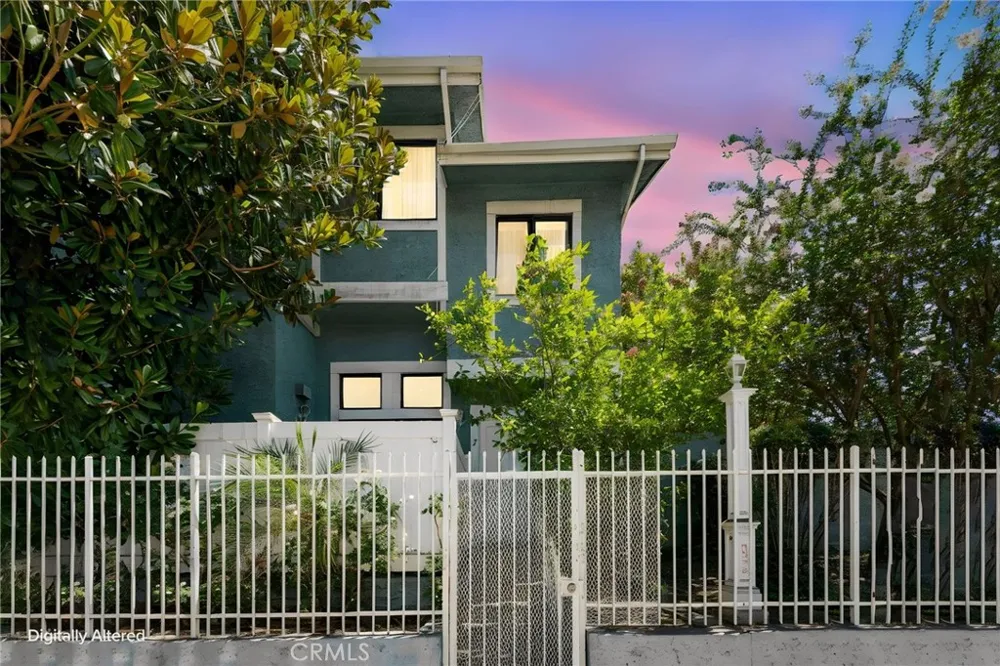 15106 Nordhoff #7 North Hills, CA 91343