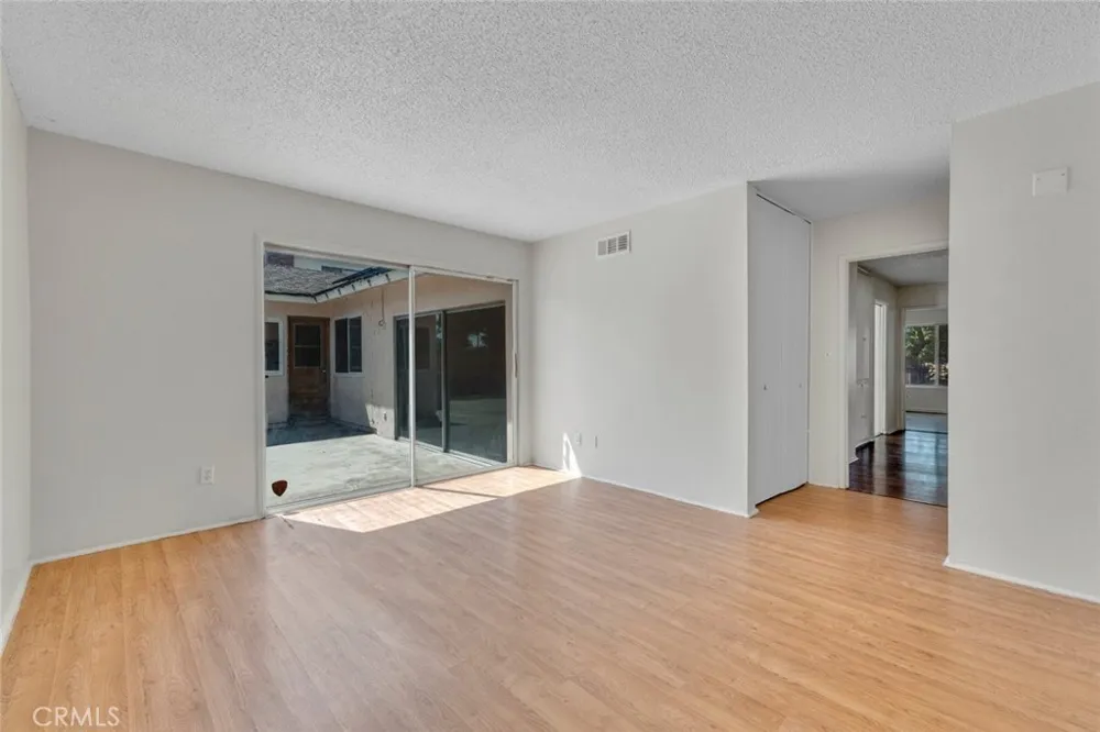 13046 Ebell Street North Hollywood, CA 91605