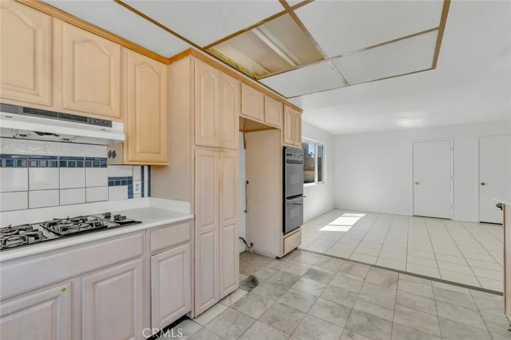 13046 Ebell Street North Hollywood, CA 91605