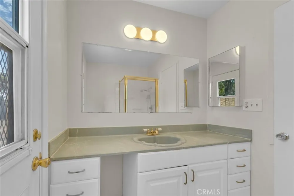 13046 Ebell Street North Hollywood, CA 91605