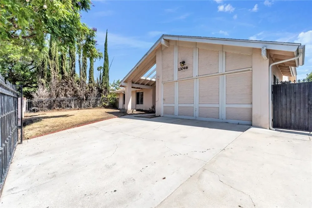 13046 Ebell Street North Hollywood, CA 91605