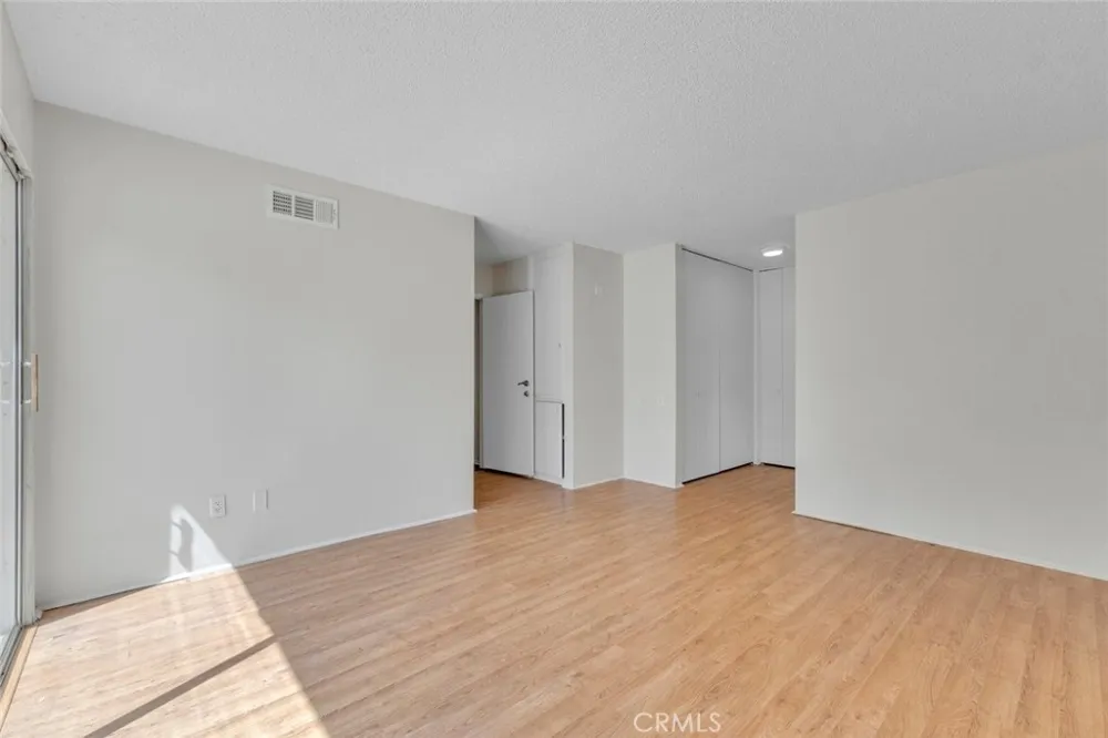 13046 Ebell Street North Hollywood, CA 91605