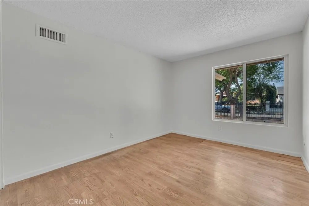13046 Ebell Street North Hollywood, CA 91605