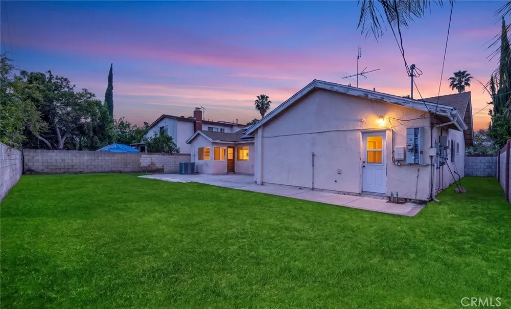 13046 Ebell Street North Hollywood, CA 91605