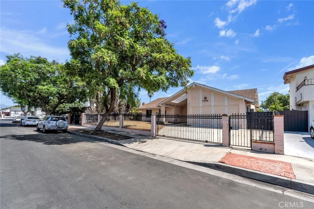 13046 Ebell Street North Hollywood, CA 91605