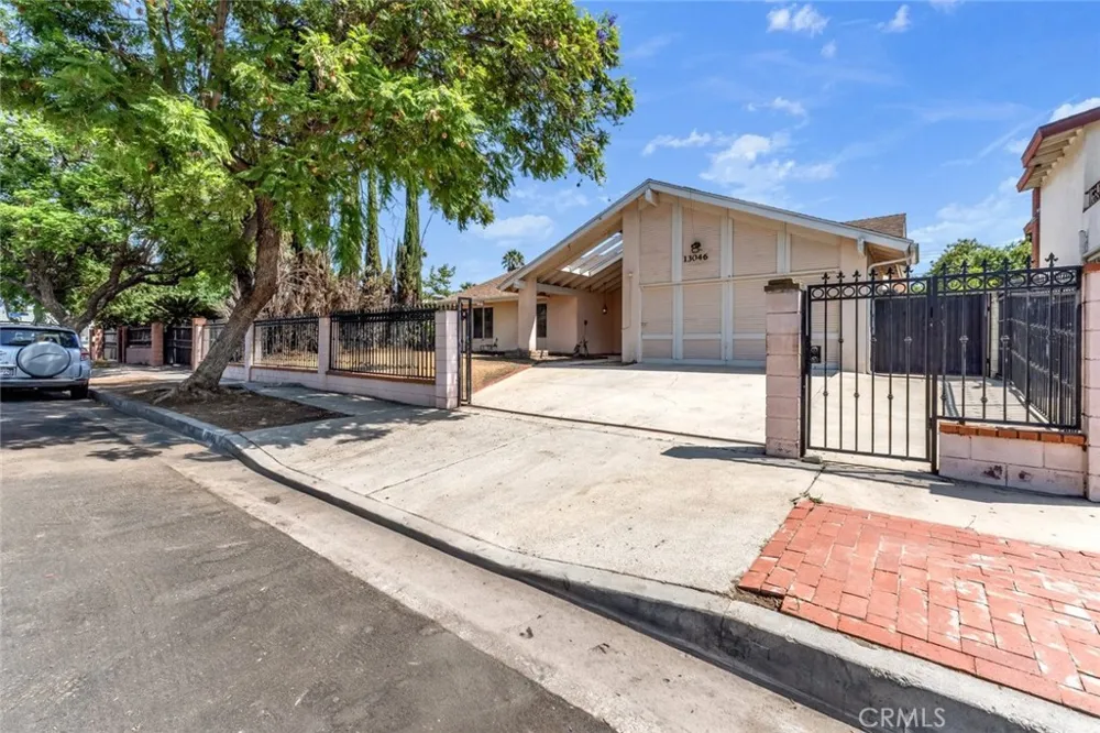 13046 Ebell Street North Hollywood, CA 91605