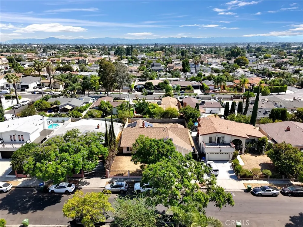13046 Ebell Street North Hollywood, CA 91605