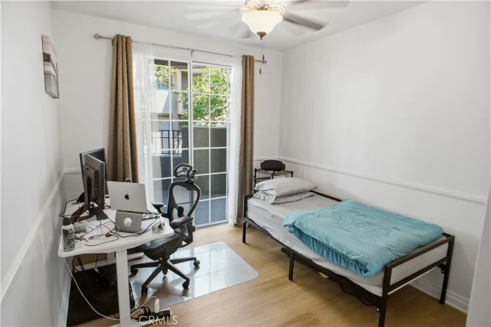 24115 Del Monte Drive #71 Valencia, CA 91355