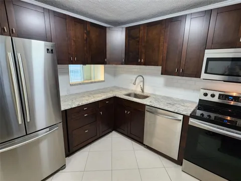 4700 WASHINGTON STREET #308