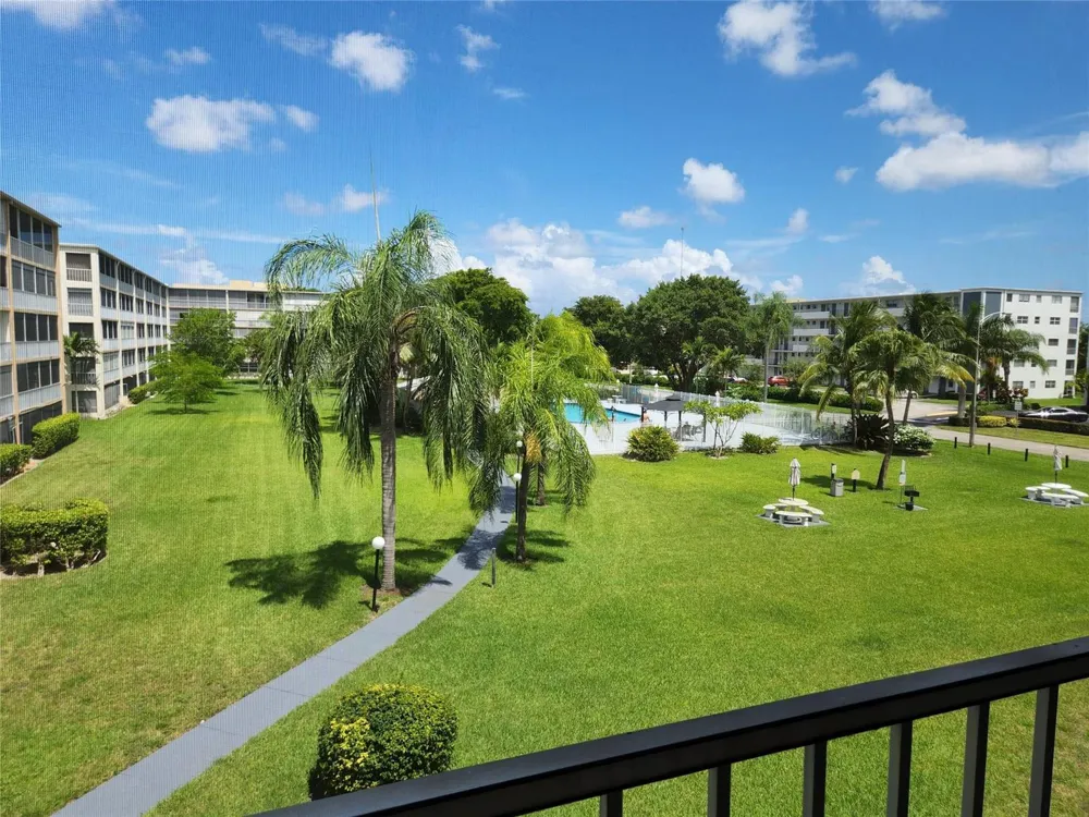 4700 WASHINGTON STREET #308 Hollywood, FL 33021