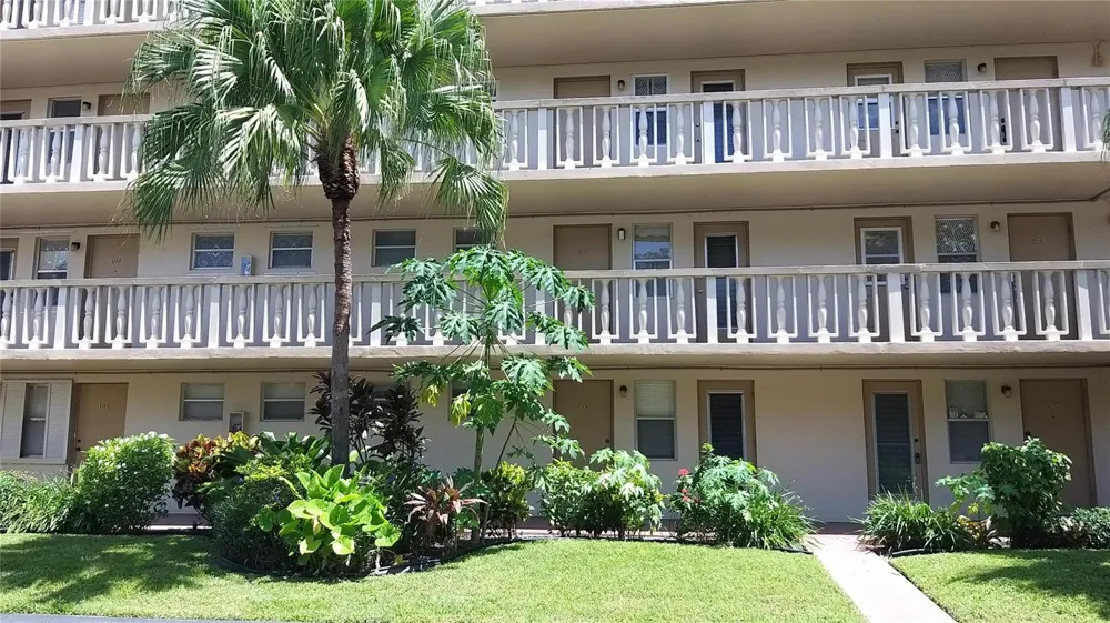 4700 WASHINGTON STREET #308 Hollywood, FL 33021