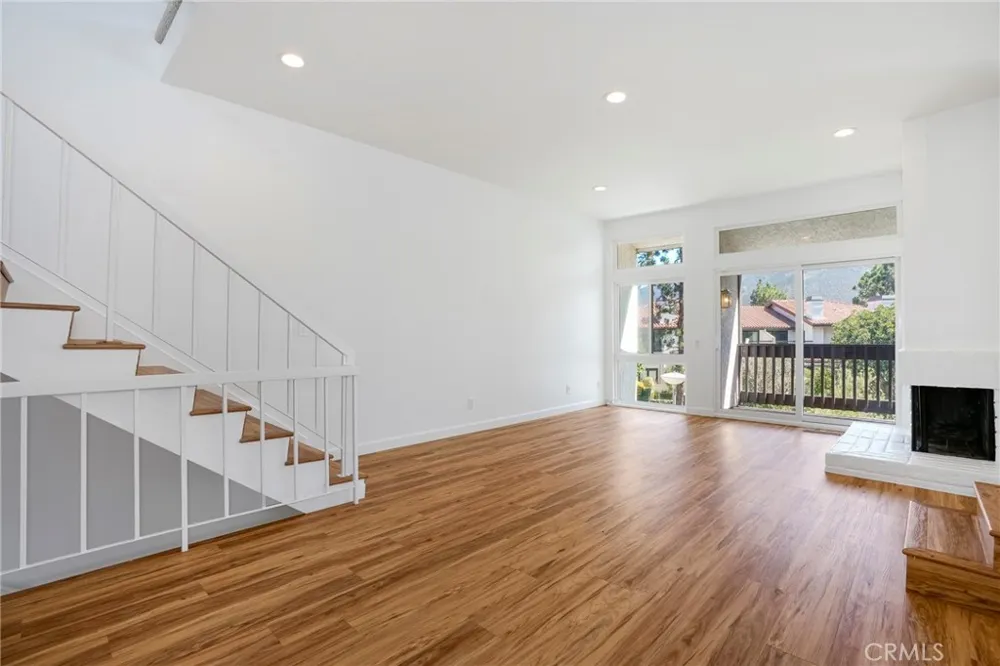 17255 Palisades Circle Pacific Palisades, CA 90272