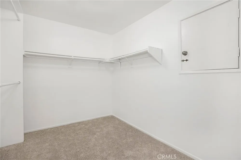 17255 Palisades Circle Pacific Palisades, CA 90272