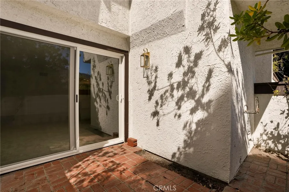 17255 Palisades Circle Pacific Palisades, CA 90272
