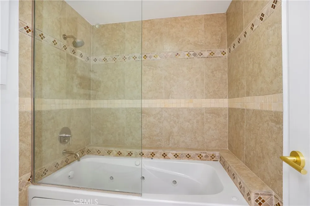 17255 Palisades Circle Pacific Palisades, CA 90272