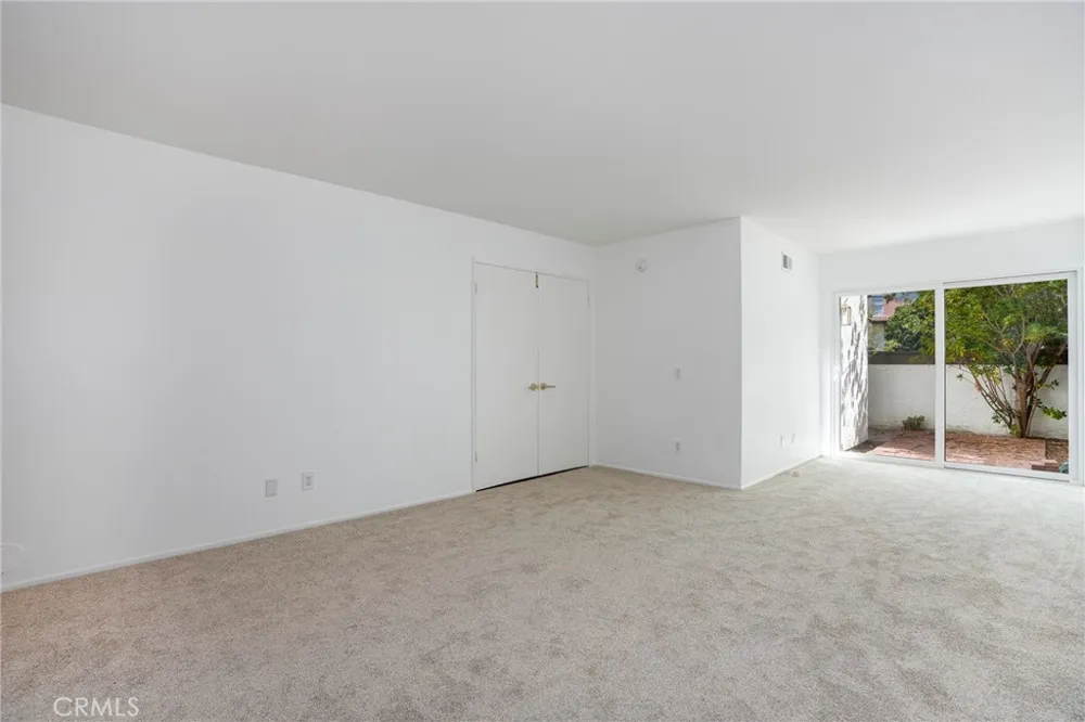 17255 Palisades Circle Pacific Palisades, CA 90272