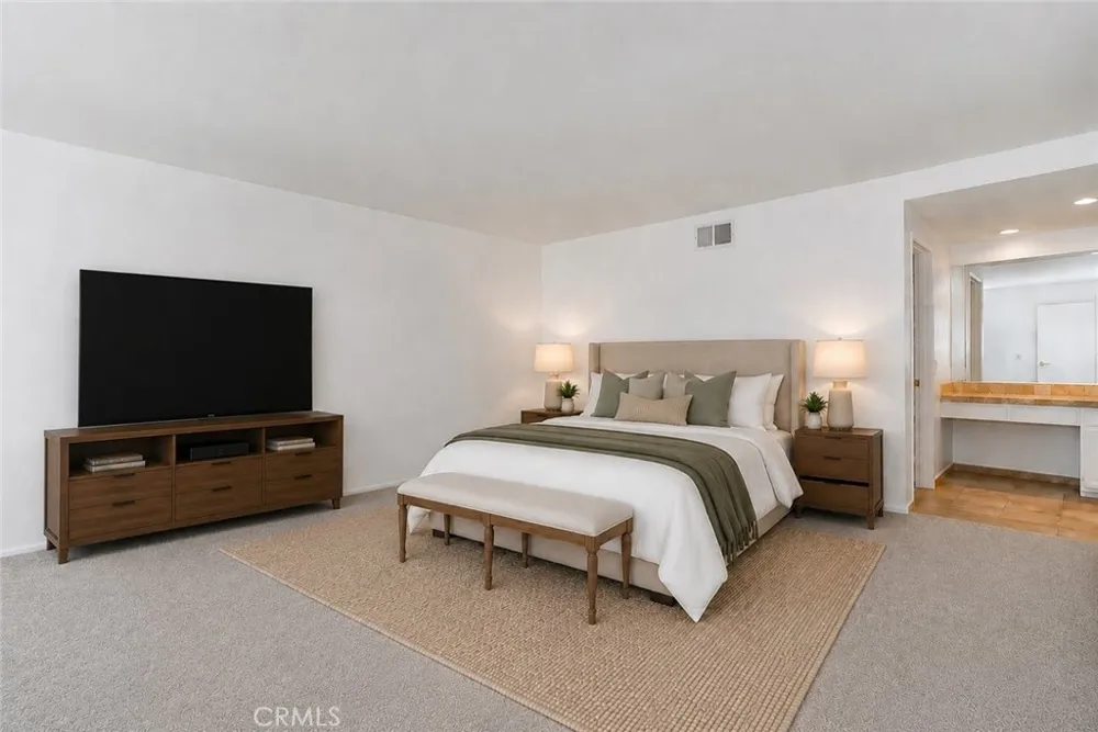 17255 Palisades Circle Pacific Palisades, CA 90272