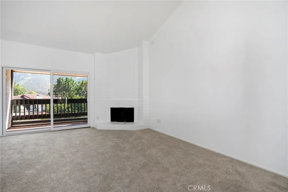 17255 Palisades Circle Pacific Palisades, CA 90272