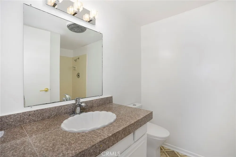 17255 Palisades Circle Pacific Palisades, CA 90272