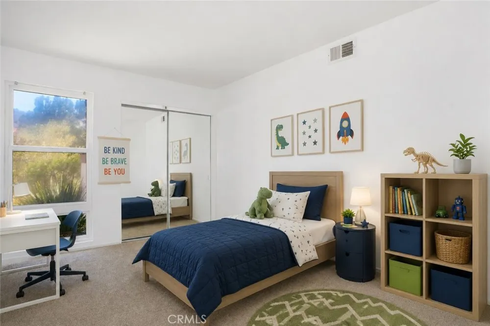 17255 Palisades Circle Pacific Palisades, CA 90272